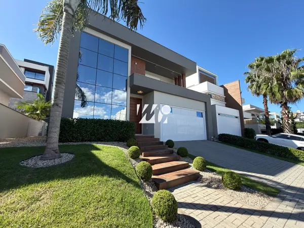 Casa 3 Quartos com 2 Suítes